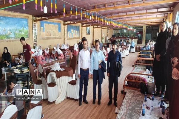 آیین جشن سپاس معلم و گرامیداشت سالروز تاسیس سازمان دانش‌آموزی در سرچهان