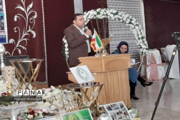 آیین جشن سپاس معلم و گرامیداشت سالروز تاسیس سازمان دانش‌آموزی در سرچهان