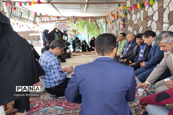 آیین جشن سپاس معلم و گرامیداشت سالروز تاسیس سازمان دانش‌آموزی در سرچهان