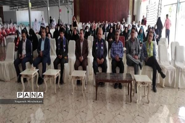 آیین جشن سپاس معلم و گرامیداشت سالروز تاسیس سازمان دانش‌آموزی در سرچهان