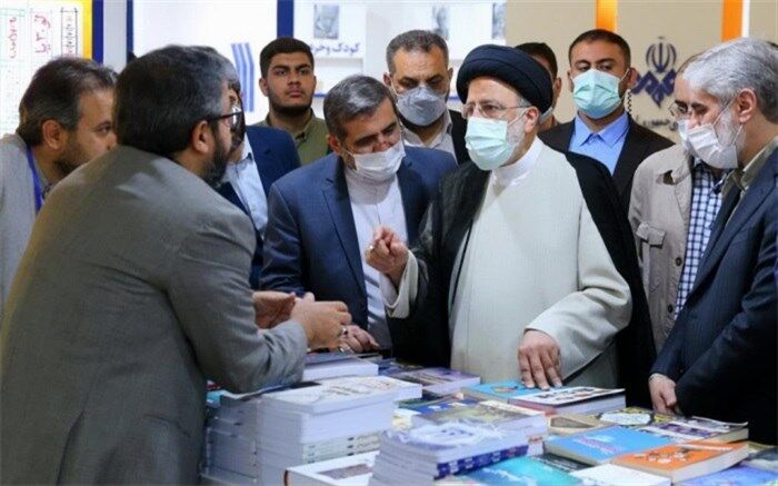 بازدید سرزده رئیس‌جمهوری از نمایشگاه کتاب