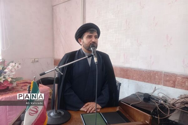 مراسم جشن عبادت در دبستان شهید‌شجاعی منطقه ۱۴
