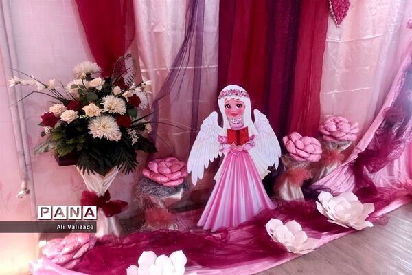مراسم جشن عبادت در دبستان شهید‌شجاعی منطقه ۱۴