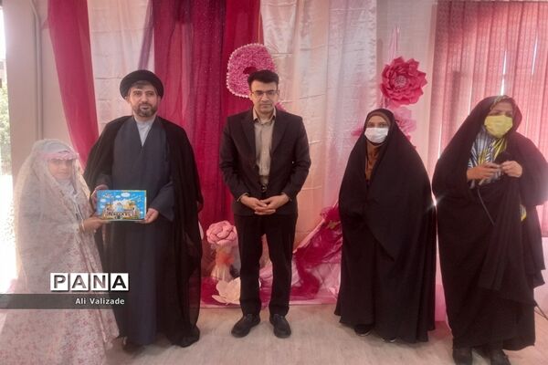 مراسم جشن عبادت در دبستان شهید‌شجاعی منطقه ۱۴