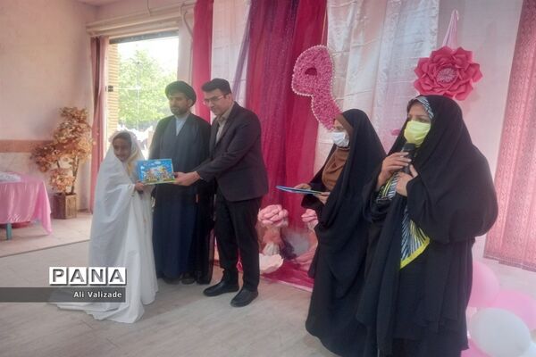 مراسم جشن عبادت در دبستان شهید‌شجاعی منطقه ۱۴