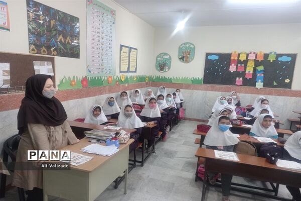 مراسم جشن عبادت در دبستان شهید‌شجاعی منطقه ۱۴