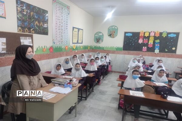 مراسم جشن عبادت در دبستان شهید‌شجاعی منطقه ۱۴