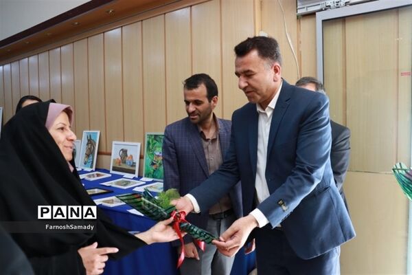 افتتاح نمایشگاه آثار هنرجویان هنرستان رازی کاشمر