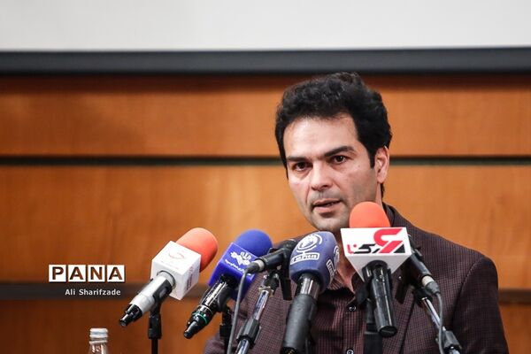 نشست خبری فرصت‌ها و چالش‌های تکثیر در اسارت گونه‌های جانوری در معرض انقراض