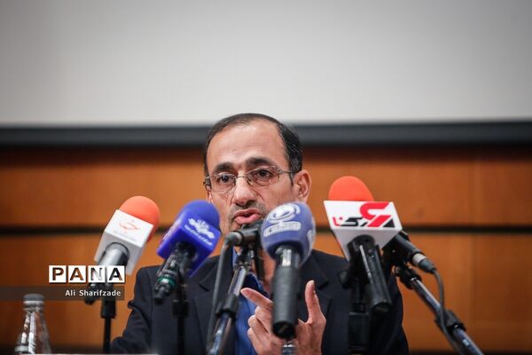 نشست خبری فرصت‌ها و چالش‌های تکثیر در اسارت گونه‌های جانوری در معرض انقراض