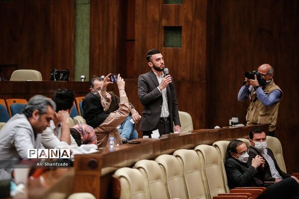 نشست خبری فرصت‌ها و چالش‌های تکثیر در اسارت گونه‌های جانوری در معرض انقراض