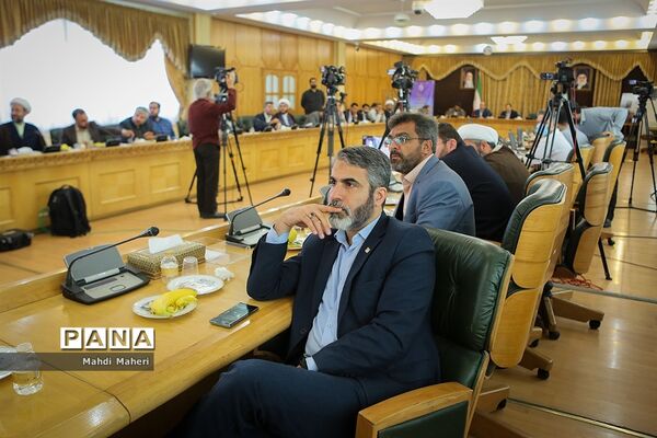 همایش «جریان حلقه‌های میانی؛ پیشران حکمرانی مردم»