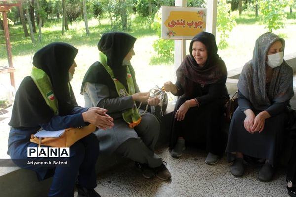 گرامیداشت سالروز تاسیس سازمان دانش‌آموزی و برگزاری مانور تشکیلاتی مربیان پیشتاز در گلستان