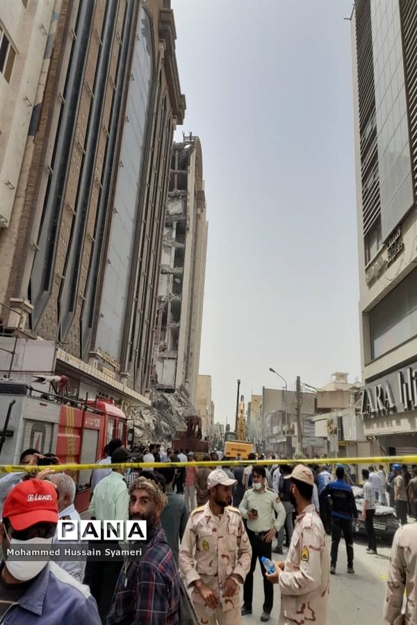 ریزش ساختمان متروپل در آبادان