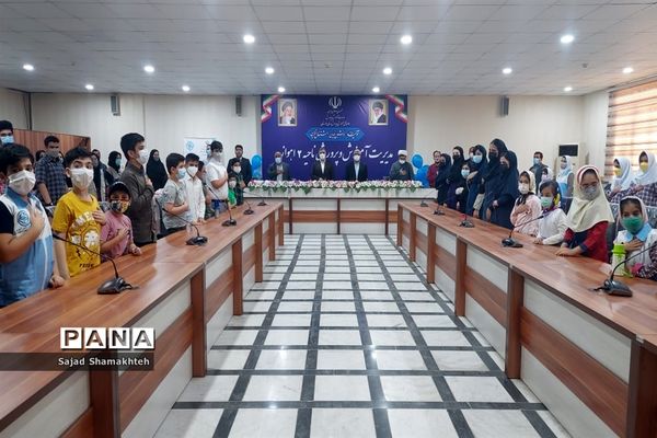 آیین تقدیر از خبرنگاران پانا و سفیران سلامت در ناحیه ۲ اهواز