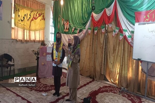 کارگاه آموزش مهارت‌های پیشتازان در مدرسه حضرت معصومه(س) جعفرآباد