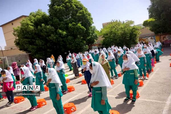 برگزاری جشن تکلیف دانش‌آموزان  مدرسه شهیدبنت‌الهدی شهرستان فیروزکوه