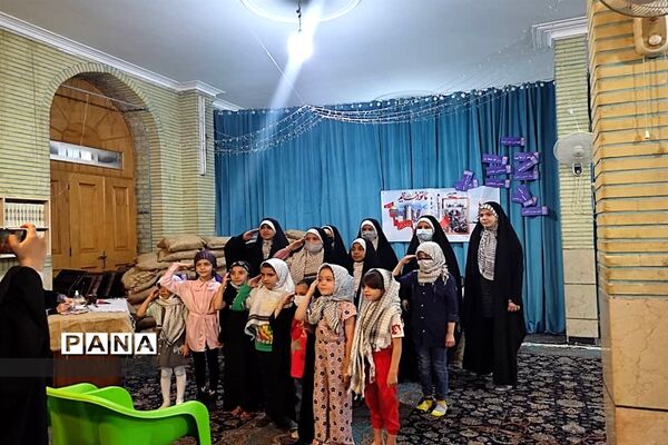 یادواره آزادسازی خرمشهر و اجرای سرود سلام فرمانده در مسجد المهدی