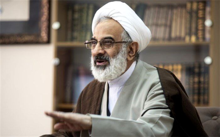 حاجی‌‎صادقی: فضاسازی‌ دشمن نمی‌تواند روحانیت را از سنگر دفاع از اسلام و انقلاب خارج کند