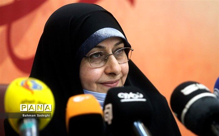 تاکید بر توانمندی‌های زنان ایرانی در دیدار با مقام بلندپایه آفریقای جنوبی