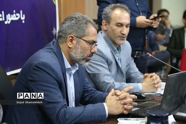 نشست تخصصی تبیین برنامه‌های حوزه اشتغال و خودکفایی کمیته امداد امام خمینی (ره) خوزستان