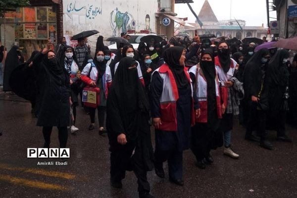 حضور جوانان هلال احمر ساری در مراسم تشییع پیکر شهید گمنام