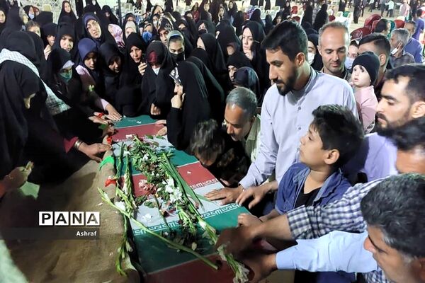 مراسم تشییع شهدای گمنام در استان مقدس امام‌زاده سلطان سید علی (ع ) نایین