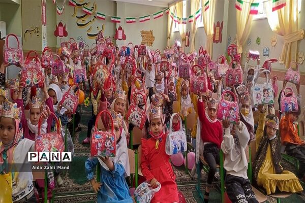 برگزاری جشن الفبا در مدرسه دخترانه توفیق رباط‌کریم