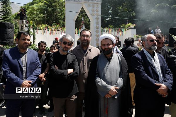 آیین تشییع دو شهید گمنام دانش‌آموز در اردوگاه شهید باهنر تهران