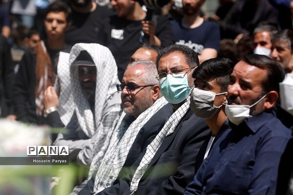 آیین تشییع دو شهید گمنام دانش‌آموز در اردوگاه شهید باهنر تهران