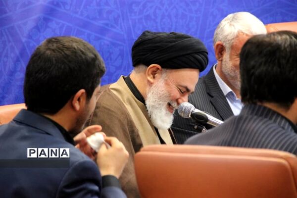 نشست شورای اداری شهرستان بهارستان