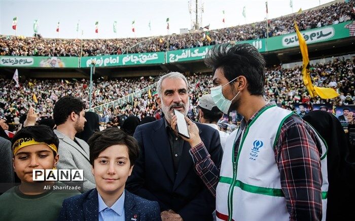 اجرای سرود سلام فرمانده، باعث جلوگیری از گسست بین نسل‌های انقلاب می‌شود