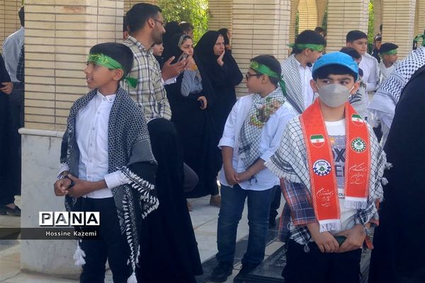 طنین نوای «سلام فرمانده» در گلزار شهدای داراب