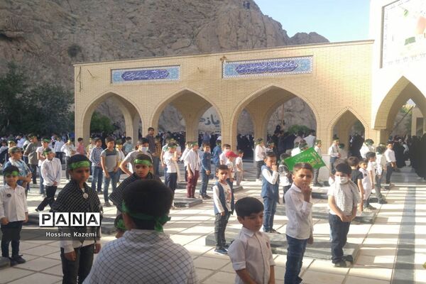 طنین نوای «سلام فرمانده» در گلزار شهدای داراب