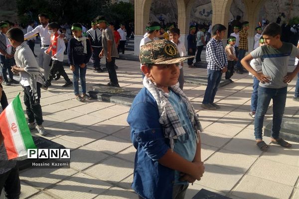 طنین نوای «سلام فرمانده» در گلزار شهدای داراب