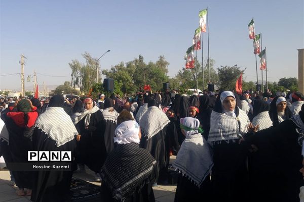 طنین نوای «سلام فرمانده» در گلزار شهدای داراب