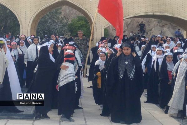 طنین نوای «سلام فرمانده» در گلزار شهدای داراب
