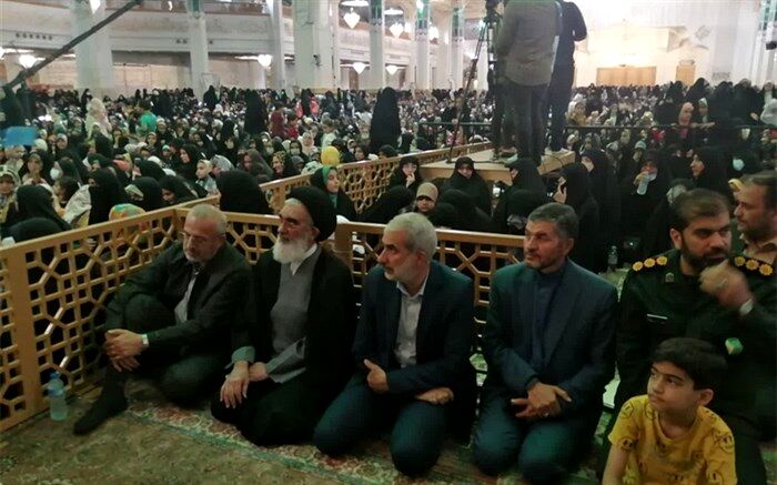 آغاز نخستین اجلاس «دختران ایران قوی» در حرم حضرت معصومه(س)