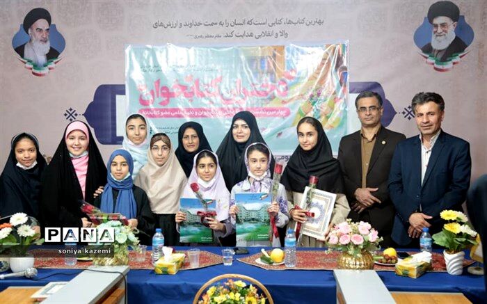 نشست مدیر کل کتابخانه های عمومی  مازندران با دختران کتابخوان