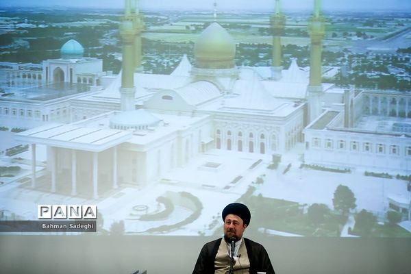 دیدار اعضای ستاد مرکزی سالگرد بزرگداشت حضرت امام خمینی (س) با حجت الاسلام  سید حسن خمینی