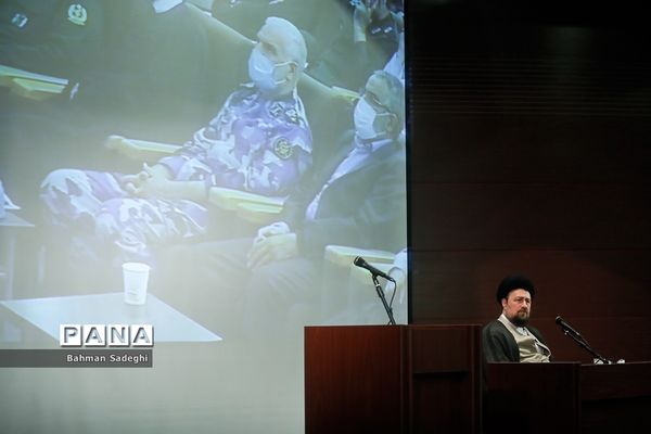 دیدار اعضای ستاد مرکزی سالگرد بزرگداشت حضرت امام خمینی (س) با حجت الاسلام  سید حسن خمینی