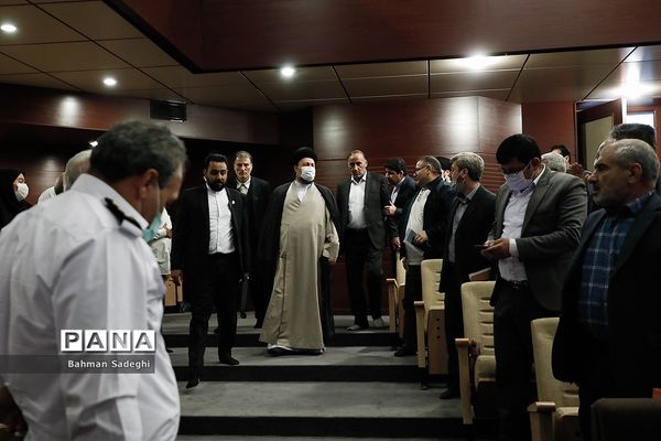 دیدار اعضای ستاد مرکزی سالگرد بزرگداشت حضرت امام خمینی (س) با حجت الاسلام  سید حسن خمینی