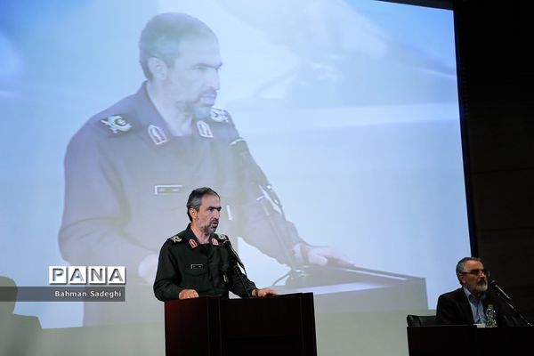 دیدار اعضای ستاد مرکزی سالگرد بزرگداشت حضرت امام خمینی (س) با حجت الاسلام  سید حسن خمینی