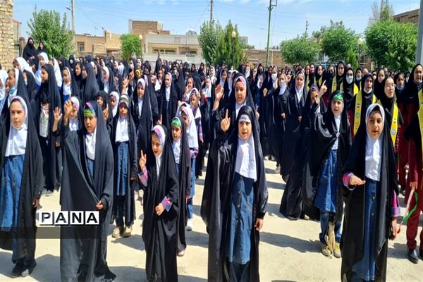 اجرای سرود سلام فرمانده در گلزار شهدای جوادآباد