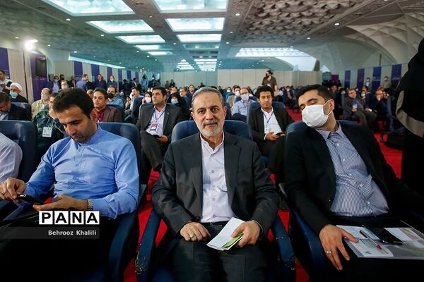 افتتاح نمایشگاه رویداد ملی عصر امید دانشگاه آزاد اسلامی