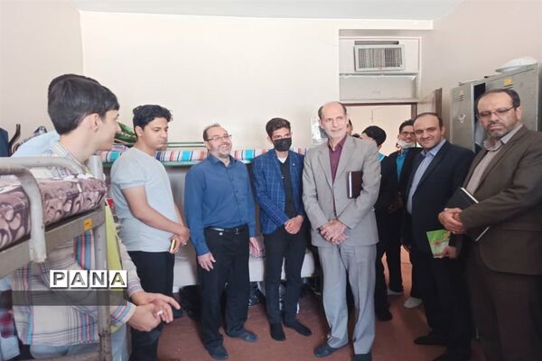 دیدار مدیرکل آموزش و پرورش استان اصفهان با دانشجویان دانشگاه فرهنگیان