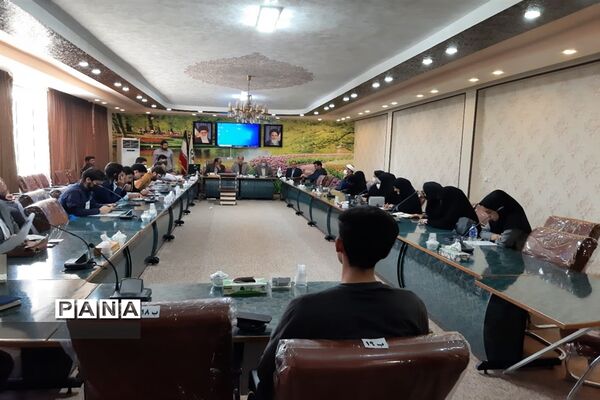 دیدار مدیرکل آموزش و پرورش استان اصفهان با دانشجویان دانشگاه فرهنگیان