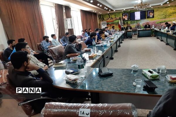 دیدار مدیرکل آموزش و پرورش استان اصفهان با دانشجویان دانشگاه فرهنگیان
