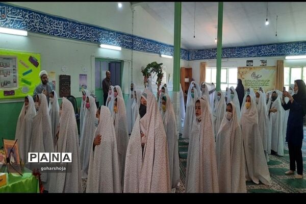برگزاری جشن عبادت دانش‌آموزان پایه سوم شهرستان فیروزکوه
