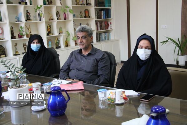 جلسه میز خدمت آموزش و پرورش دشتی با معاونت پرورشی و فرهنگی